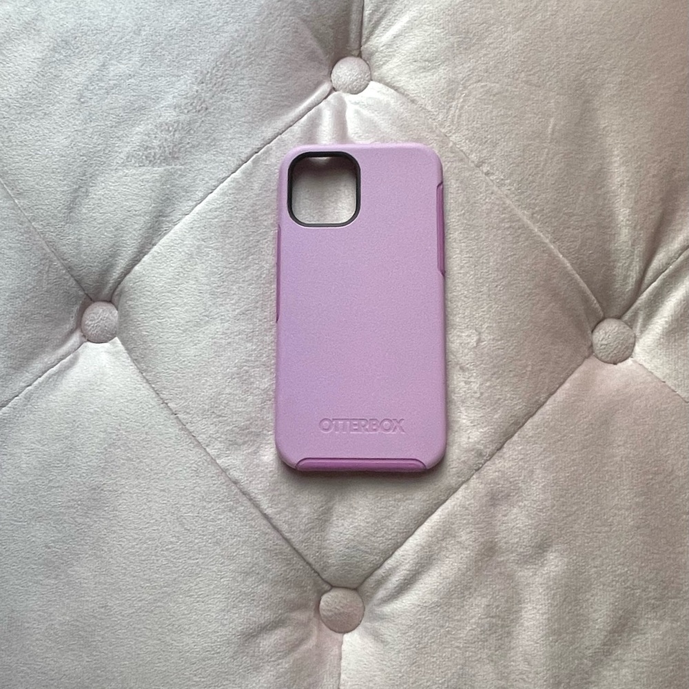iPhone 12 Otterbox Purple Symmetry Case
